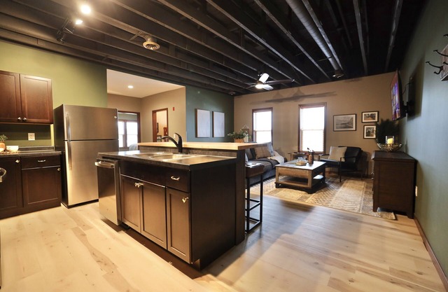 3 BDRM Modern Rustic Condo in Downtown Minocqua—Walk to Shops, Dining & Lake