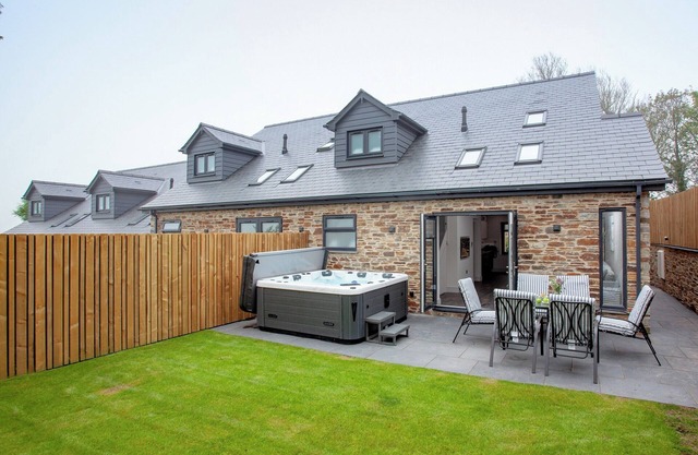 3 bedroom accommodation in Down Thomas near Plymouth