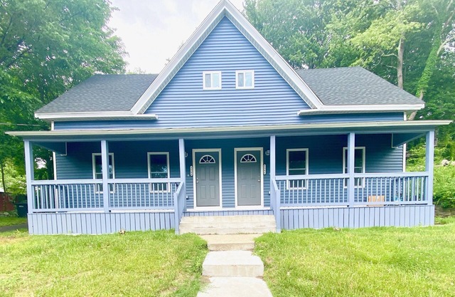 3 Bed/1.5 Bath Townhome