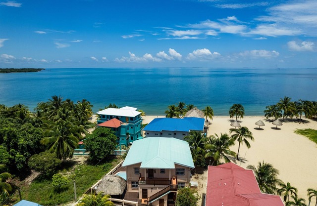 3-Bed, 2-Bath Villa with Pool in Placencia Village