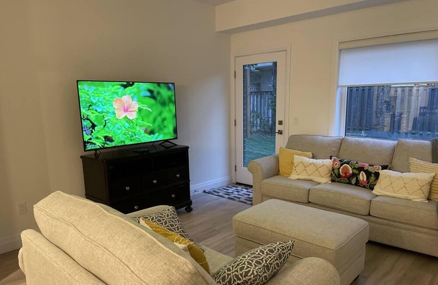 3 Bed, 3 Bath New Townhouse