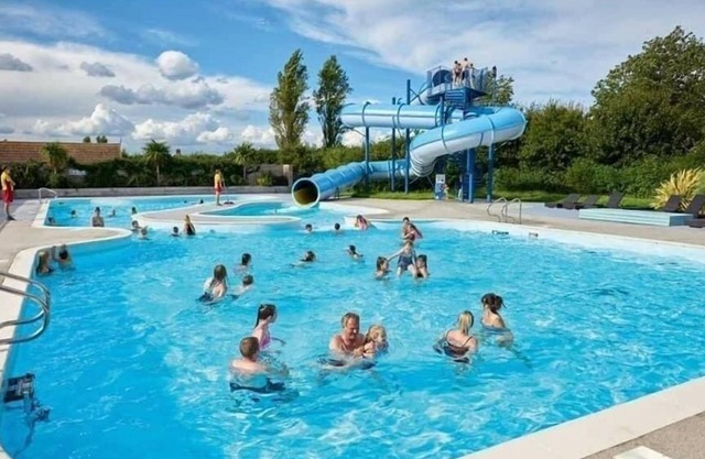 3 bed-7 berth-Mablethorpe-Wifi-Pet friendly