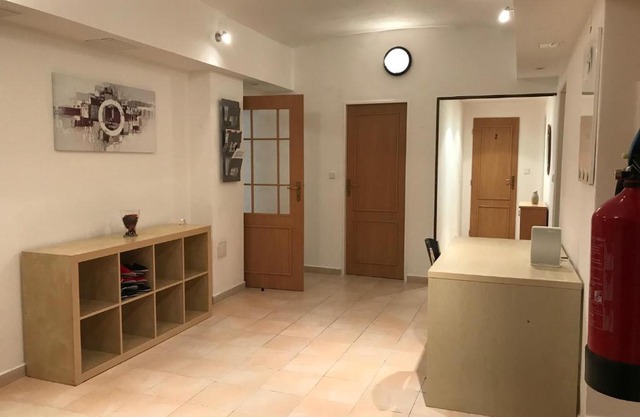 3 Bed Flat - Sleeps 20 - Smoking room - Wifi