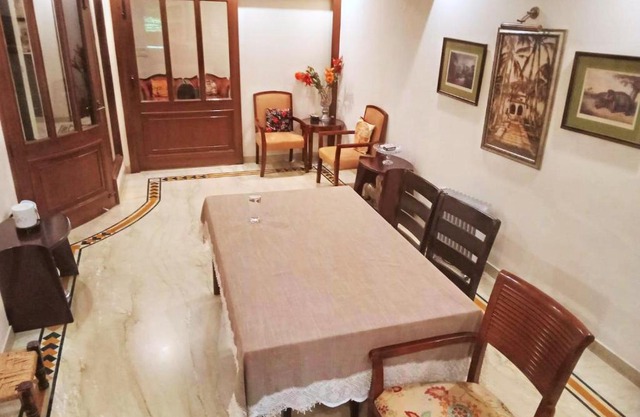 3 Bed Flat - Sleeps 6 - Parking - Wifi