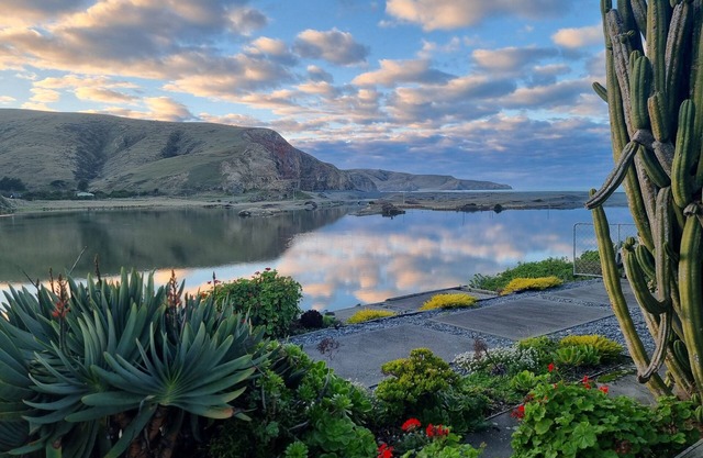 3-bed gem in Birdlings Flat with stunning lake & ocean views – a rare retreat!