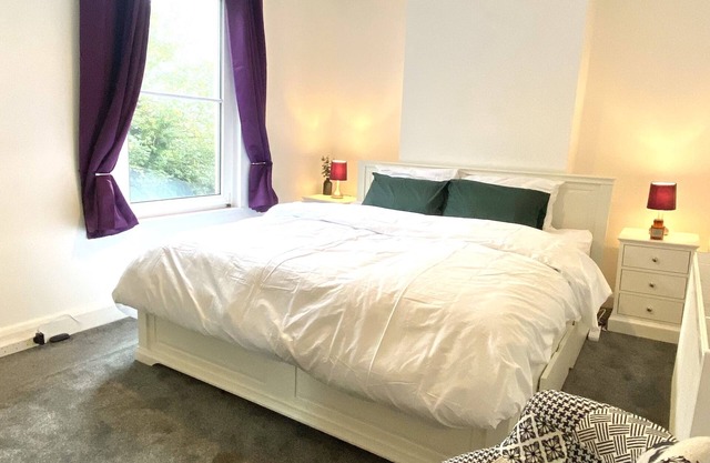 3 bed House with Luxury bathroom