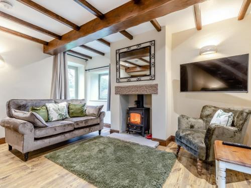 3 Bed in Monyash 93504