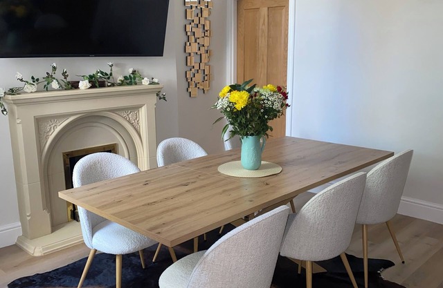 3-bed Victorian Townhouse - Garden, Free Parking