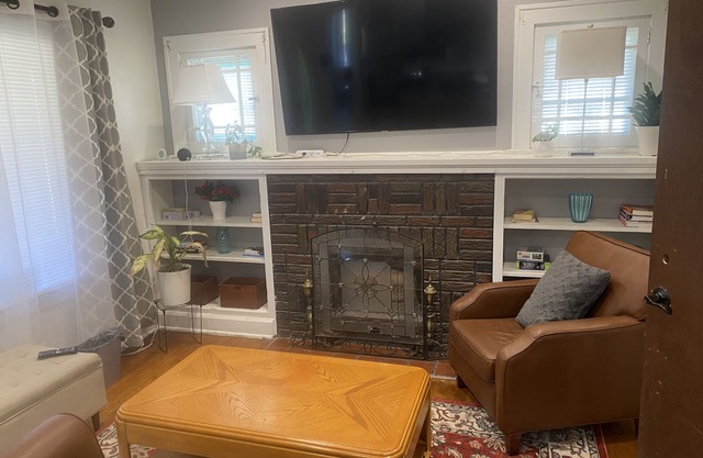 3 bedroom 1 bath duplex