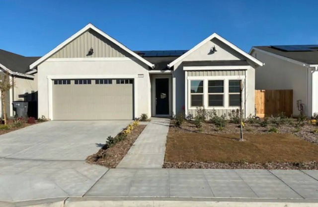 3 Bedroom 2 Bath Home. Clean, Comfortable and Cozy in a Safe Neighborhood.