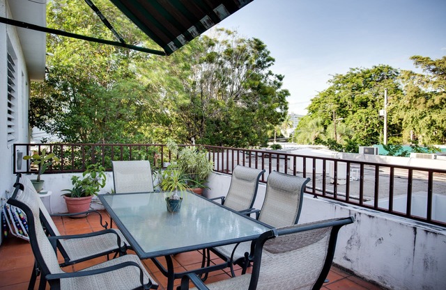 3 Bedroom, 2 Bath with large balcony near beach and Park