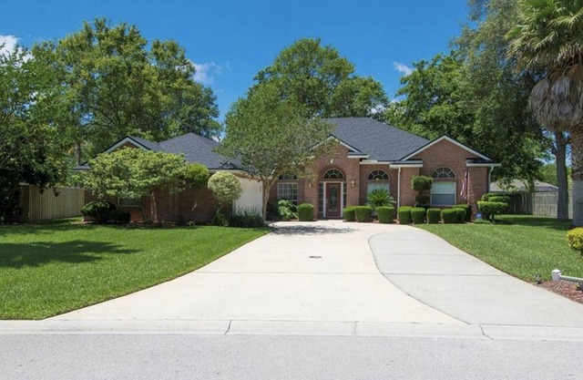 3 bedroom, 2 baths, big yard, quite neighborhood