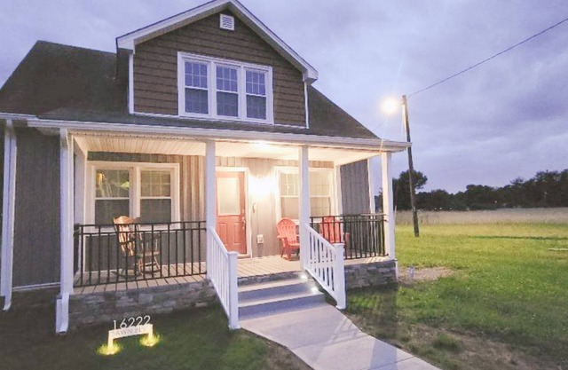 3 Bedroom 2 Full Bath sleep sofa House