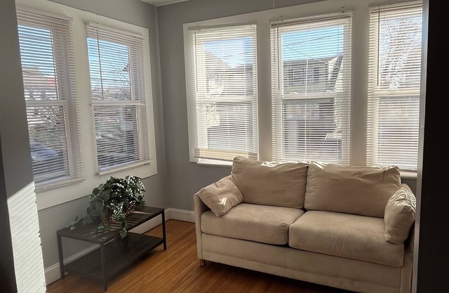 3 Bedroom 25 minutes to NYC/20 minutes EWR/Prudential