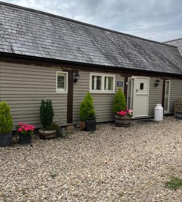 3 BEDROOM 5* BARN CONVERSION COTSWOLDS