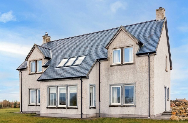 3 bedroom accommodation in South Boisdale