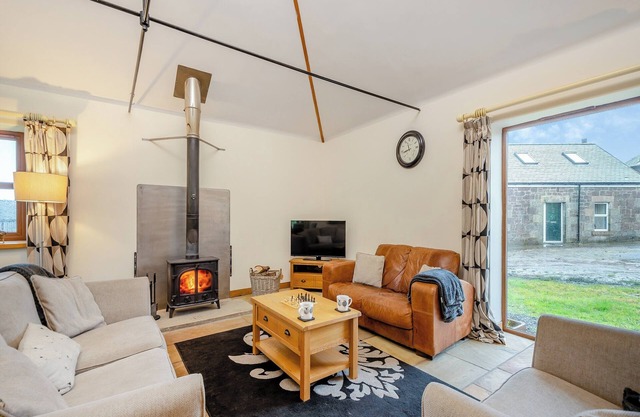 3 bedroom accommodation in West Kilbride