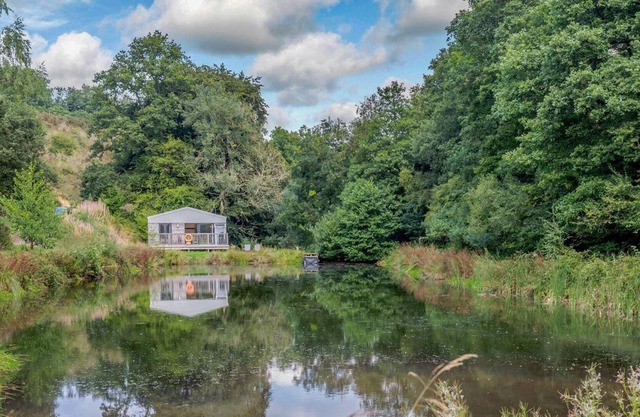 3 bedroom accommodation in Oakford, near Tiverton