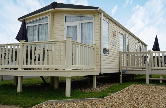 3 bedroom accommodation in Oulton Broad