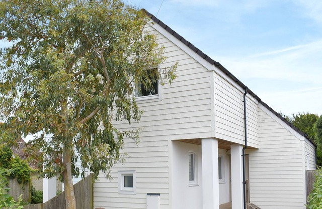 3 bedroom accommodation in Elmer, Middleton-on-Sea