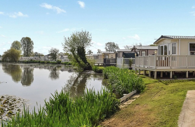 3 bedroom accommodation in Cirencester