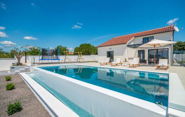 3 bedroom accommodation in Skabrnja