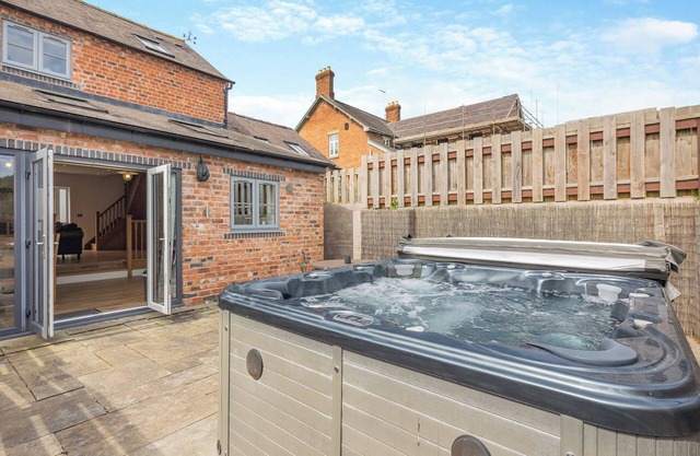 3 bedroom accommodation in Trevor, near Llangollen