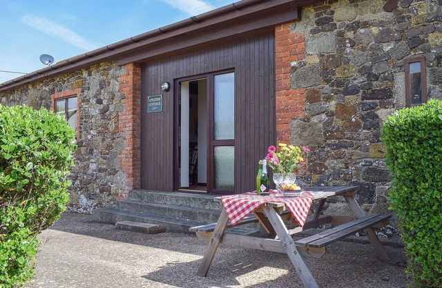 3 bedroom accommodation in Brighstone