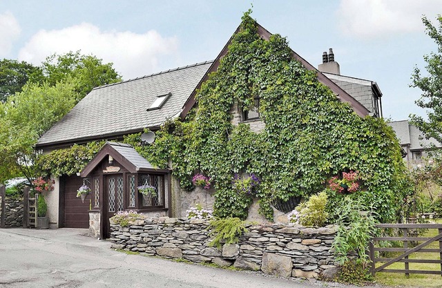 3 bedroom accommodation in Beddgelert, near Caernarfon