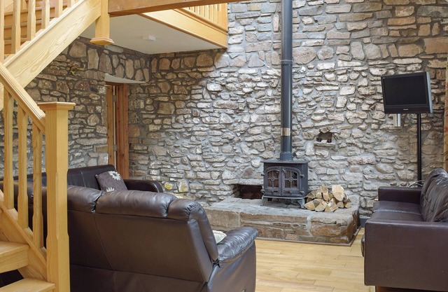 3 bedroom accommodation in Ferryside