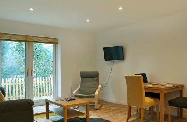 3 bedroom accommodation in Godstone