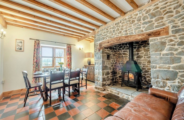 3 bedroom accommodation in Llanwrda