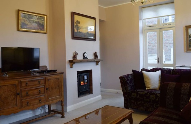 3 bedroom accommodation in Arundel