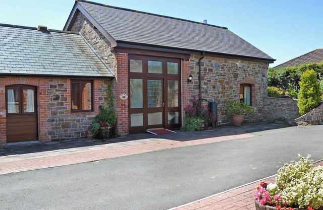 3 bedroom accommodation in Parkham, near Bideford