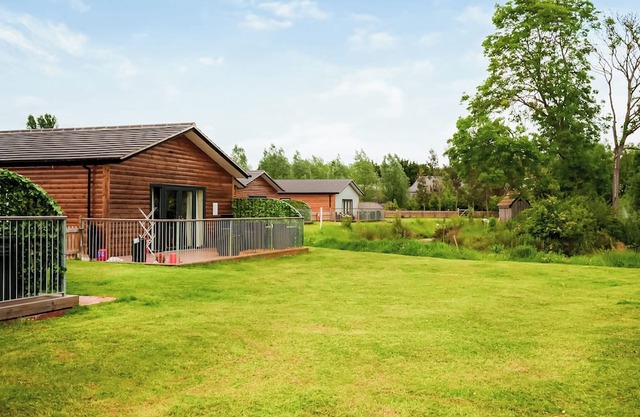 3 bedroom accommodation in Flaxton