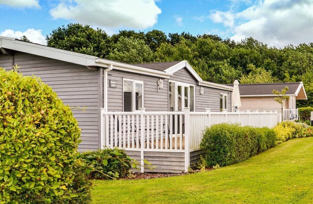 3 bedroom accommodation in Mercia Marina, Willington