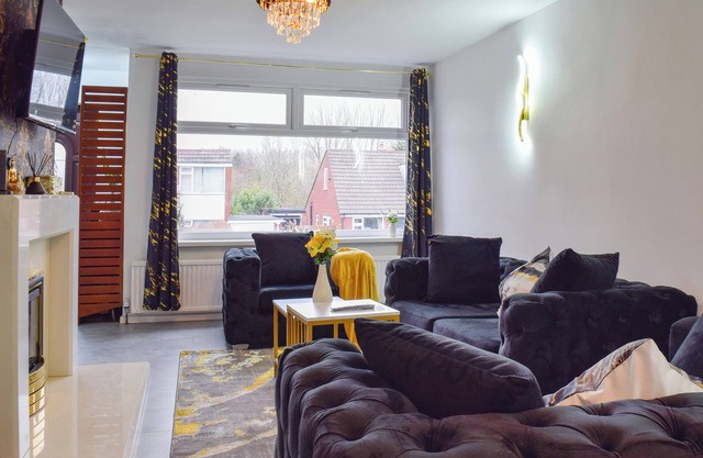 3 bedroom accommodation in Ashton on Ribble, near Preston