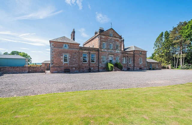 3 bedroom accommodation in Annan