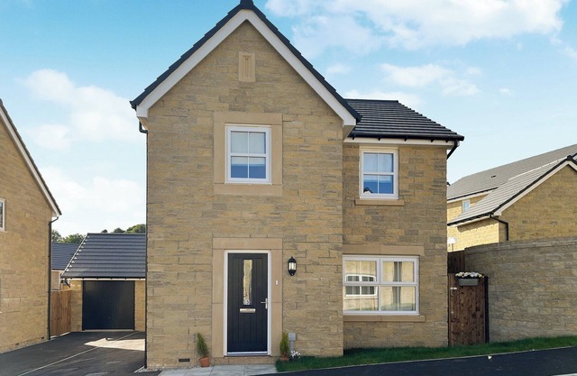 3 bedroom accommodation in Buxton