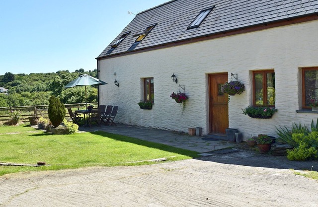 3 bedroom accommodation in Crymych