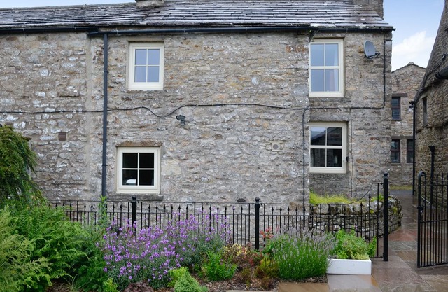 3 bedroom accommodation in Newbiggin, near Askrigg