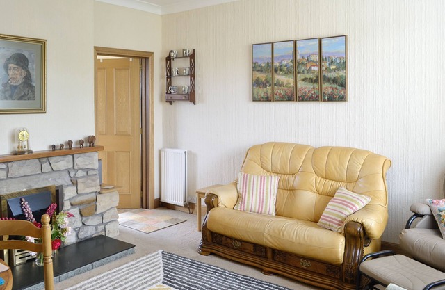 3 bedroom accommodation in Maidens