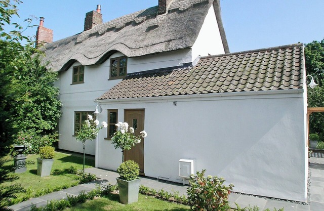 3 bedroom accommodation in Bacton, near North Walsham