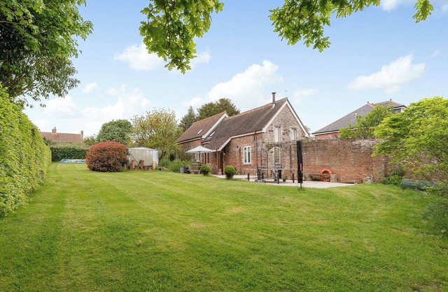 3 bedroom accommodation in Wareham