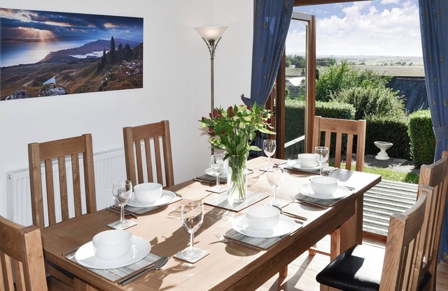 3 bedroom accommodation in Lhanbryde, near Elgin