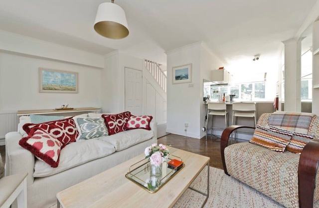 3 Bedroom Apartment, Earls Court