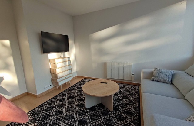 3-bedroom apartment + balcony and parking