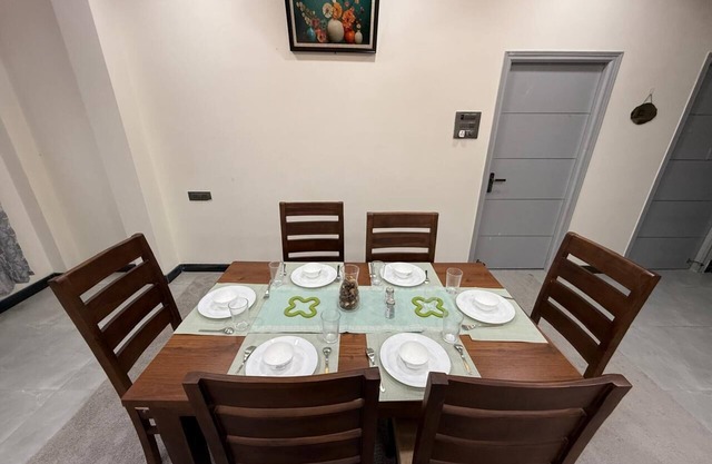 3-bedroom apartment in welcoming Hyderabad with AC, WiFi. Enjoy your stay