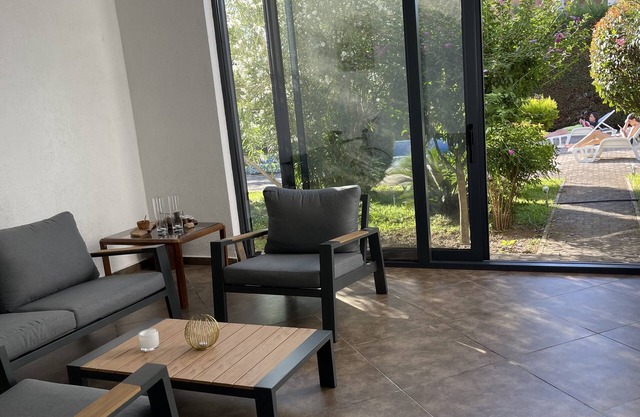 3 Bedroom Apartment with pool