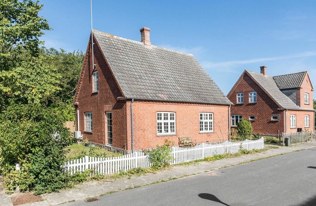 3 bedroom awesome home in Bandholm